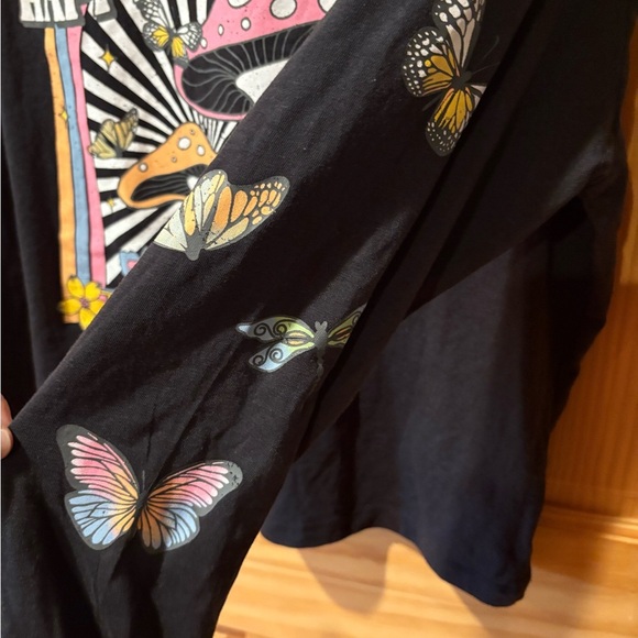 Rebellious One Black Graphic Long Sleeve Shirt NWT - Picture 4 of 11